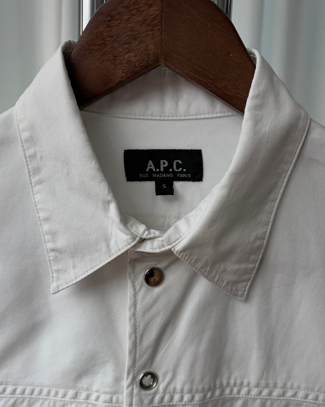 [S]아페쎄 A.P.C. 화이트 스냅 버튼 셔츠 상품이미지8