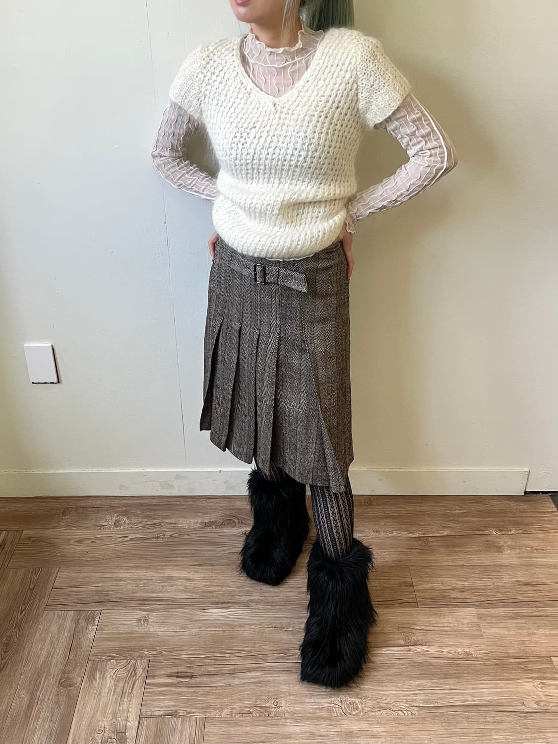 lNED 모헤어 크림 스웨터 상품이미지7