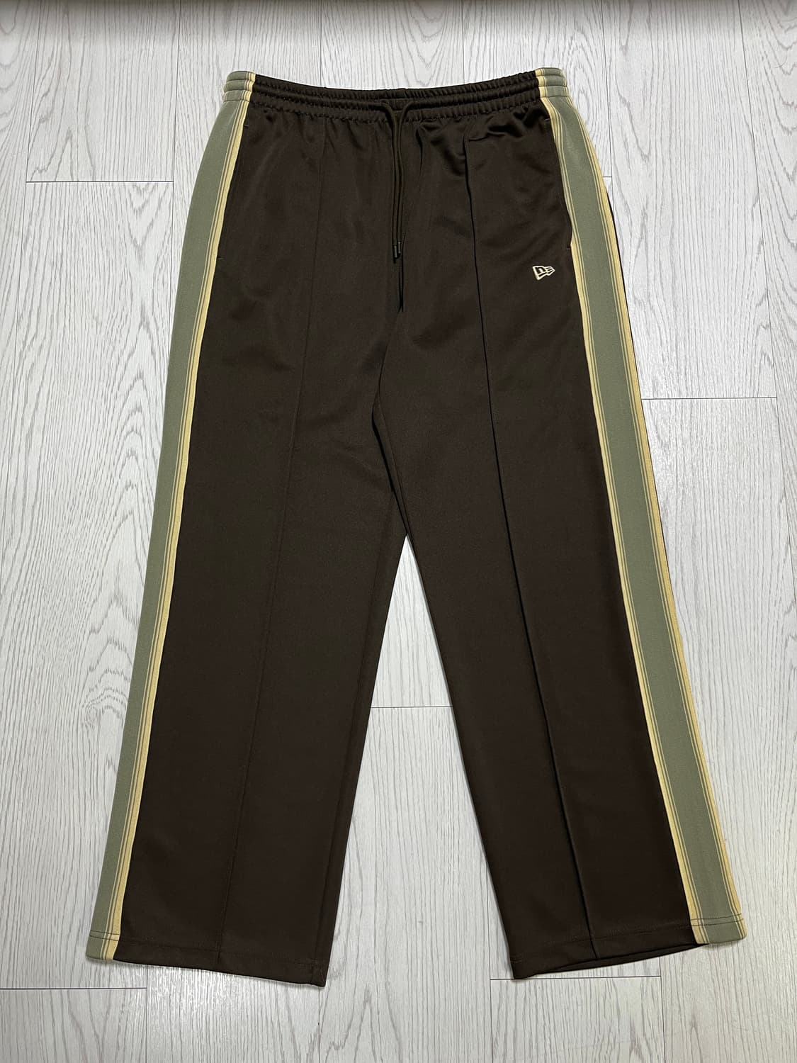 뉴에라(JP) 브라운 월넛 트랙 팬츠 XXL 상품이미지1