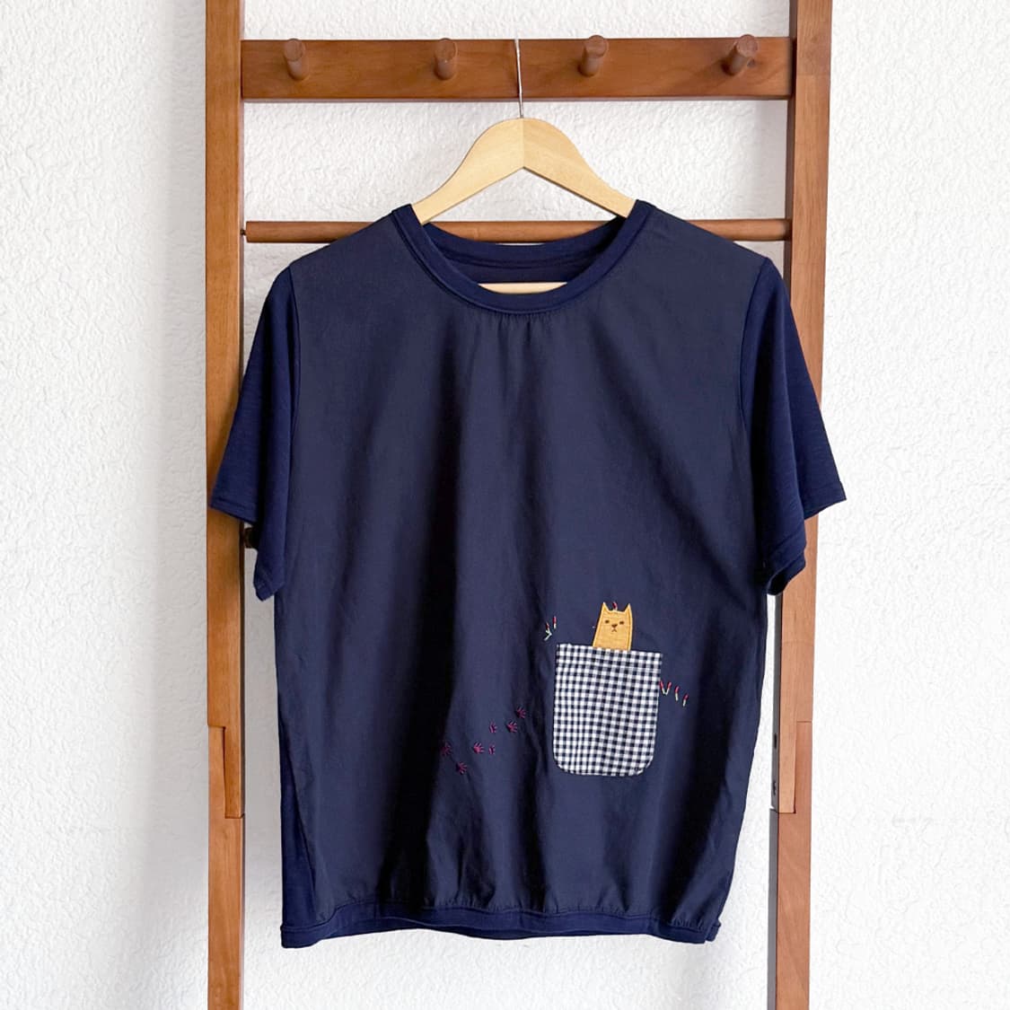 포켓 속 작은 고양이 티 상품이미지1