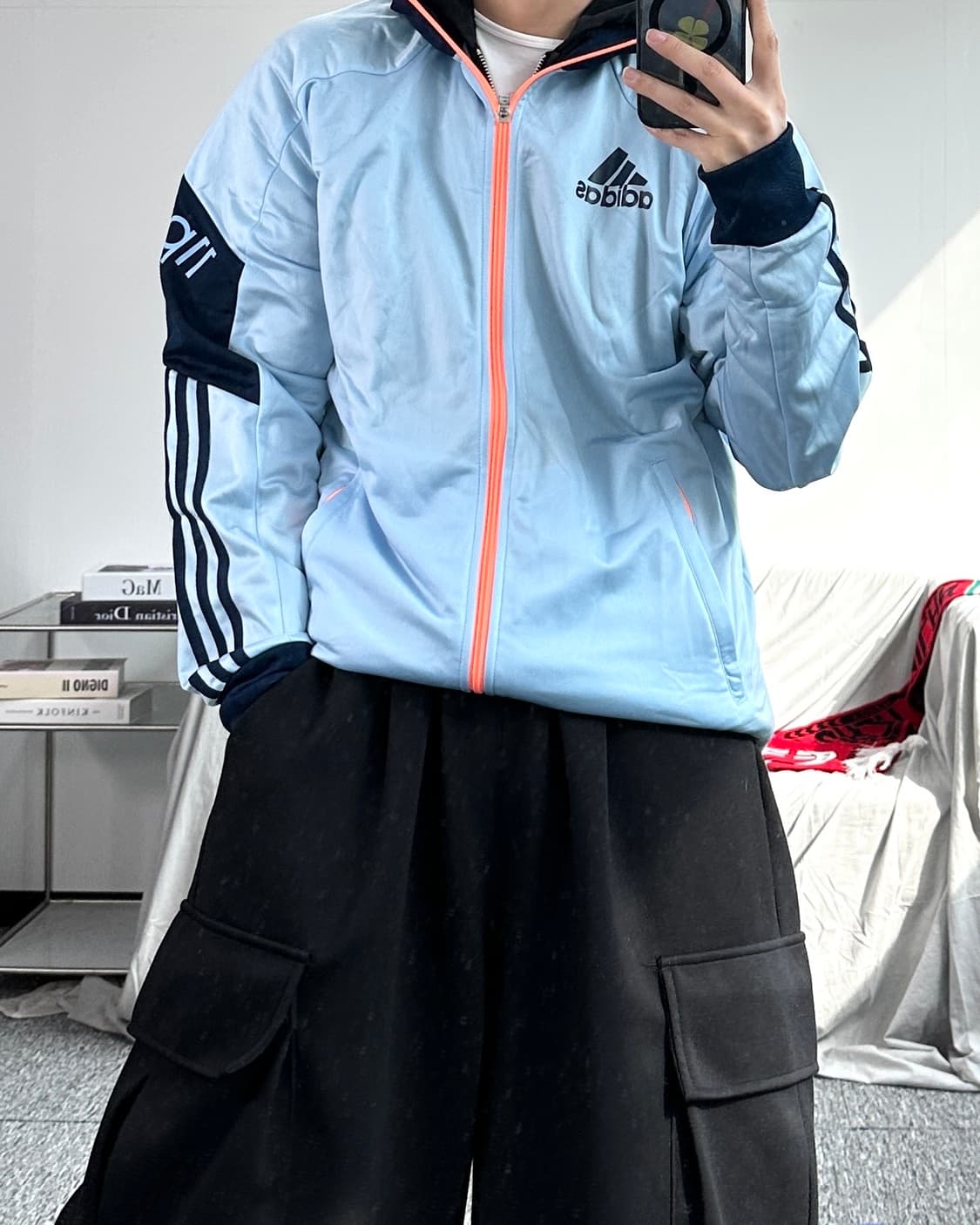아디다스 스카이 블루 배색 트랙탑 L (새제품) 상품이미지3
