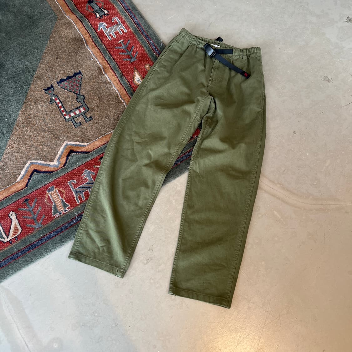 그라미치 카키 팬츠 상품이미지2