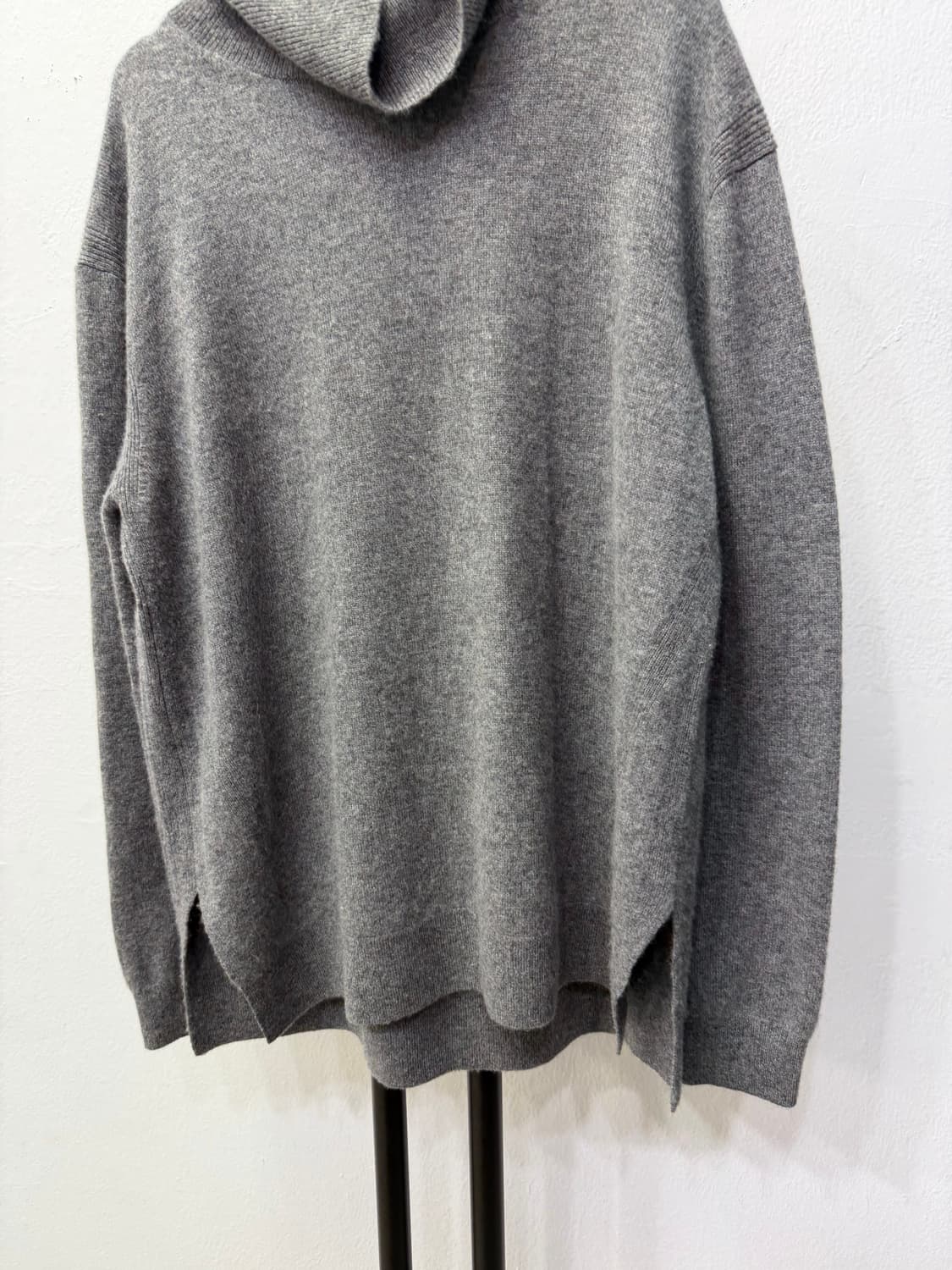 정품) 아떼바네사브루노 터틀넥 캐시미어100 니트 스웨터 S 상품이미지3