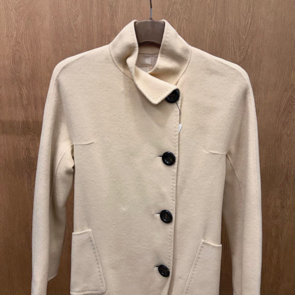 MCM 하이넥 코트 랩 버튼업 포켓 벨트 스트랩 디테일 베이비 핑크 상품이미지4