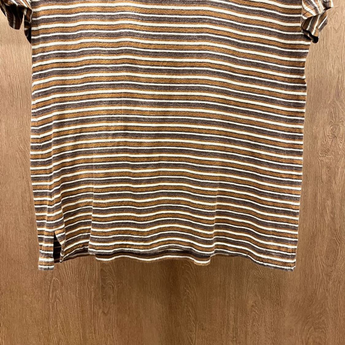 이세이미야케 반팔 티셔츠 스트라이프 패턴 디테일 루즈핏 브라운 상품이미지5