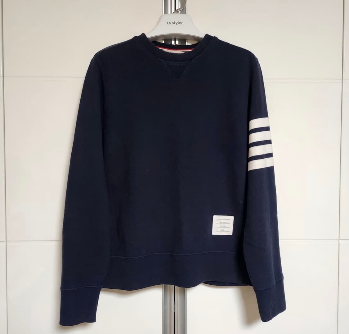 톰브라운 사선완장 맨투맨  상품이미지1