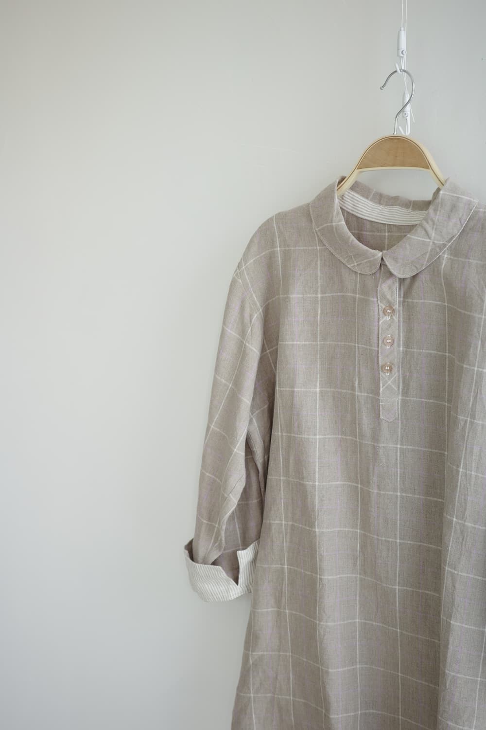 BELLE MAISON
• 연브라운 핑크화이트 체크 린넨  블라우스 상품이미지8