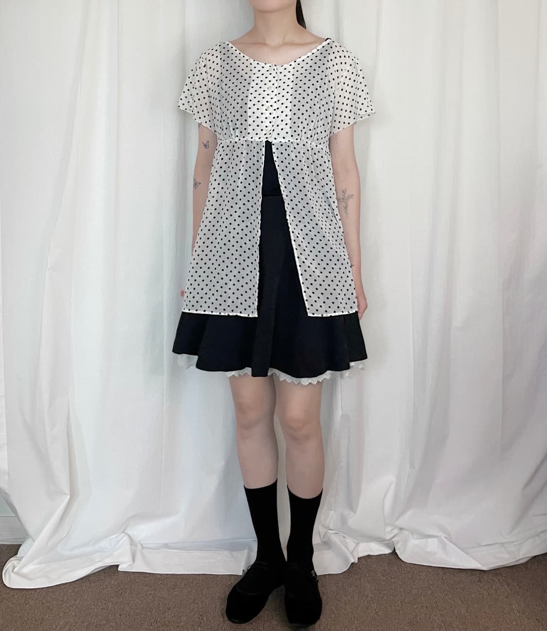 Silky Dot Ruffle Blouse - White 상품이미지2