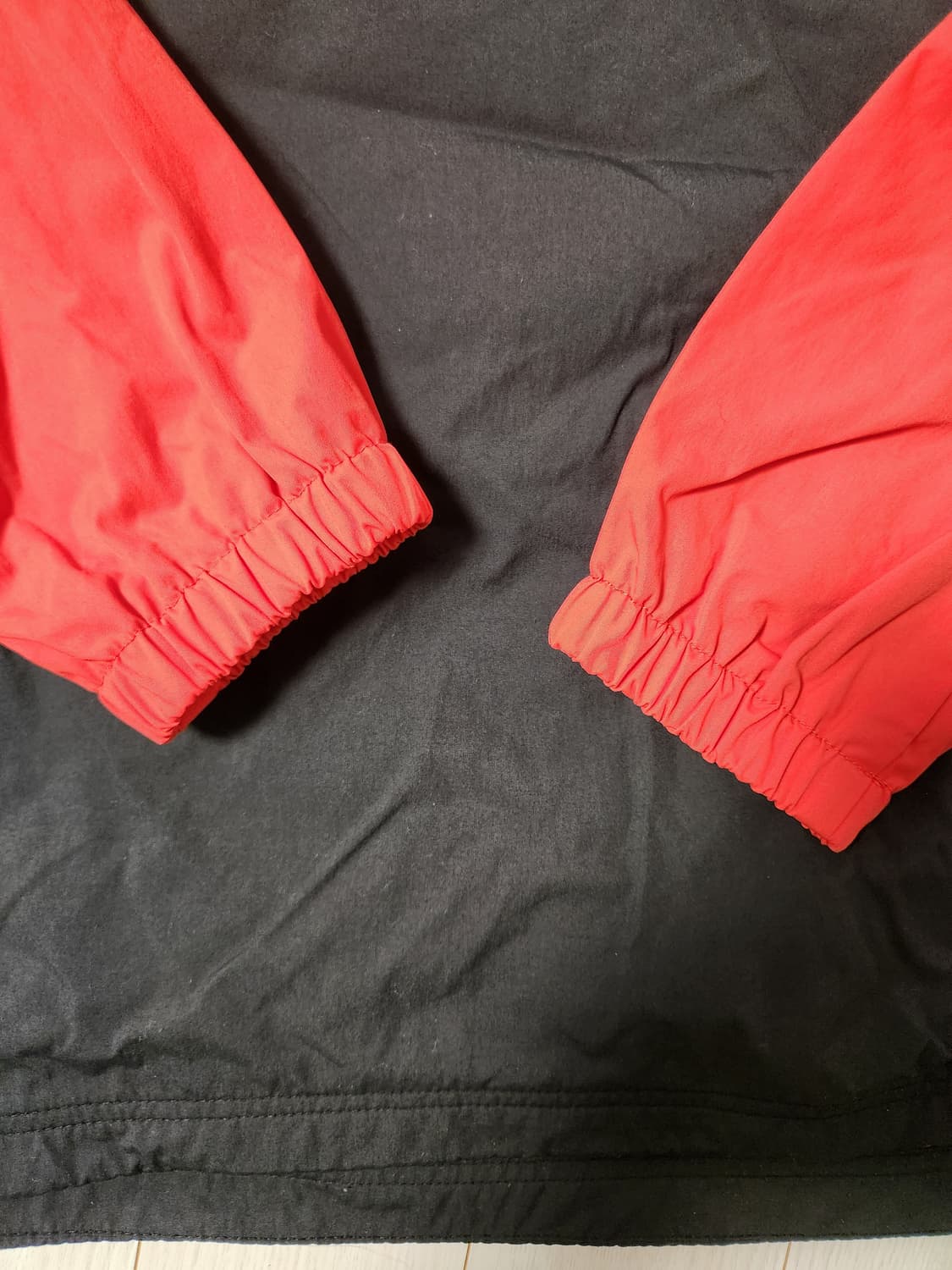 뉴발란스 남녀공용 컬러블록 우븐 아노락 방수 방풍 바람막이 사이즈95(m 상품이미지4