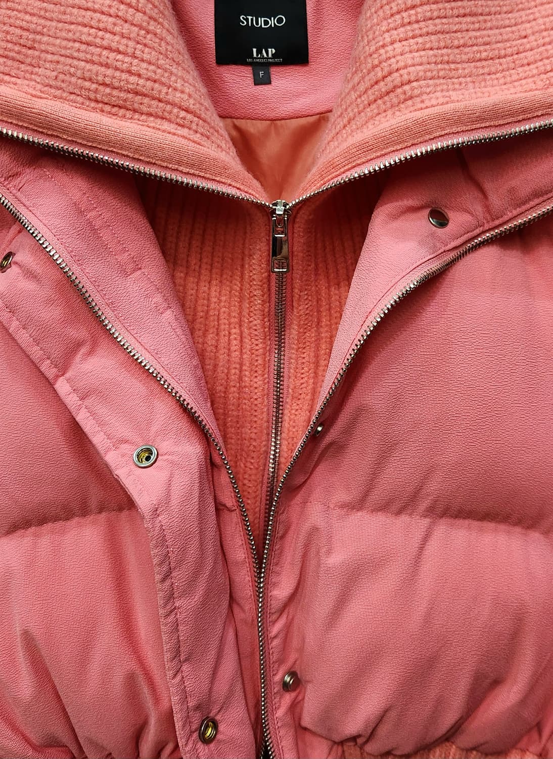 (새상품)LAP 핑크 니트 배색 크롭 패딩 상품이미지2