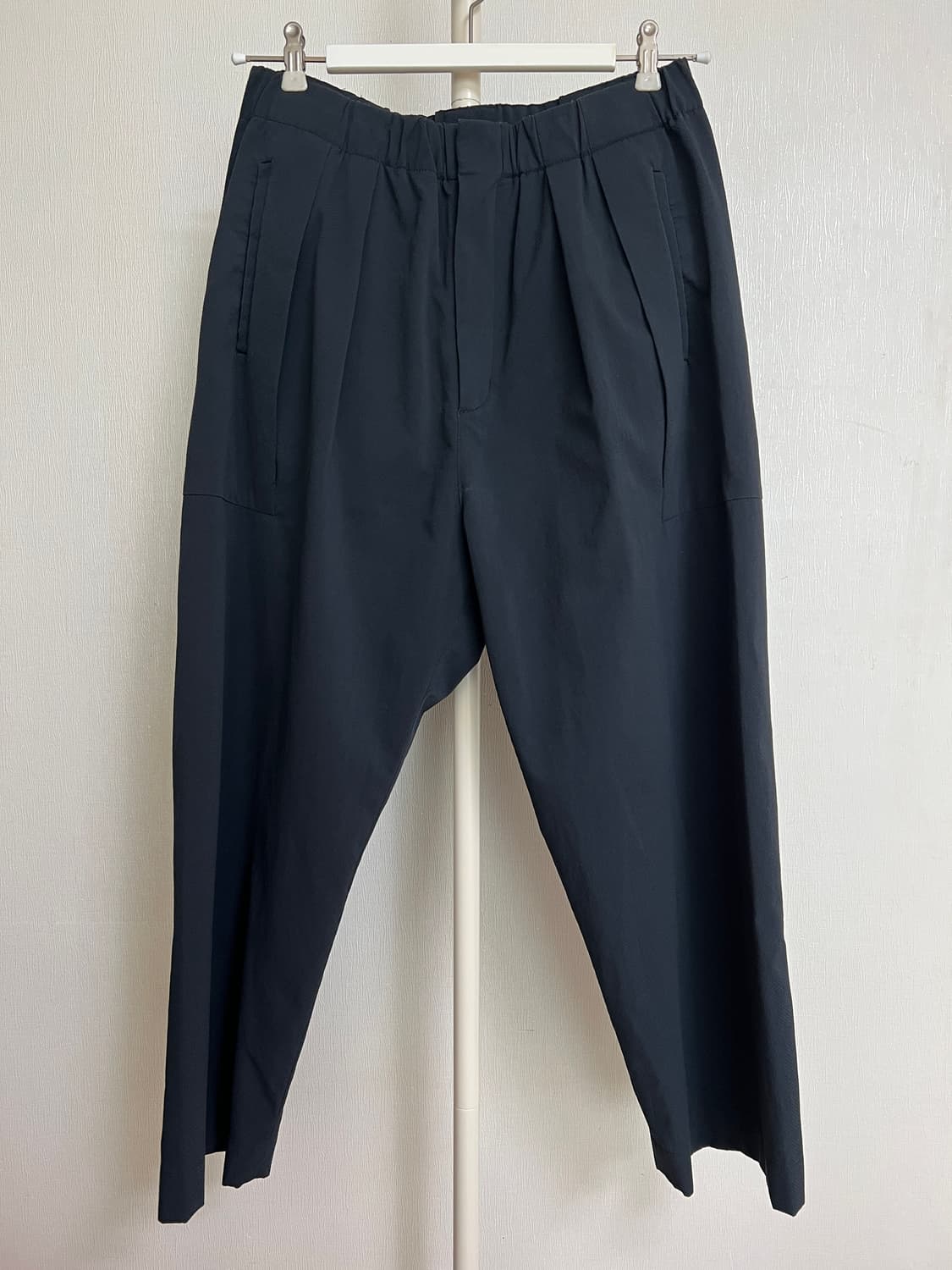 시스템(SYSTEM) 캐주얼 핏 밴딩 턱 슬랙스 (82 사이즈) 상품이미지1