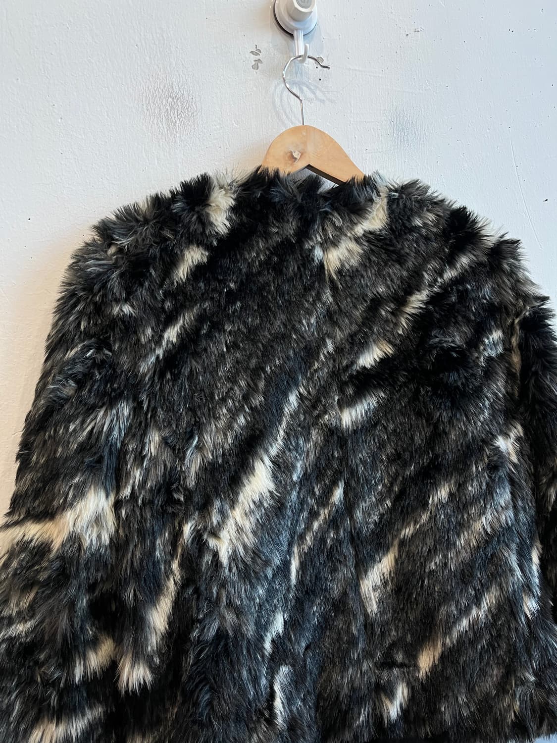 아르마니 익스체인지 울프컬러 퍼 자켓 상품이미지4