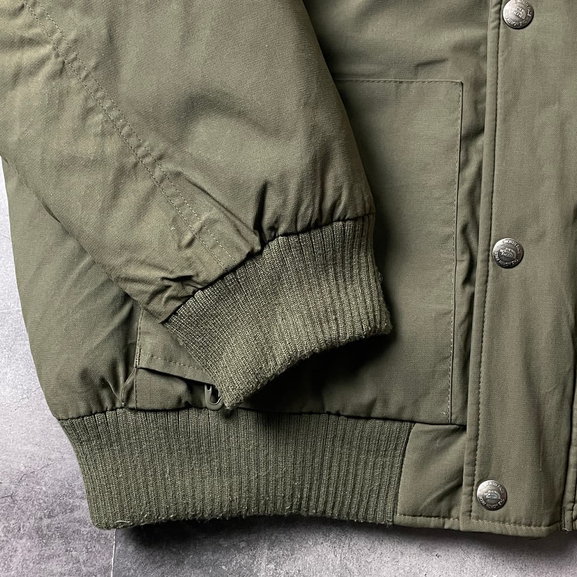 THE NORTH FACE 노스페이스 카키 구스다운 패딩 A00463 상품이미지5