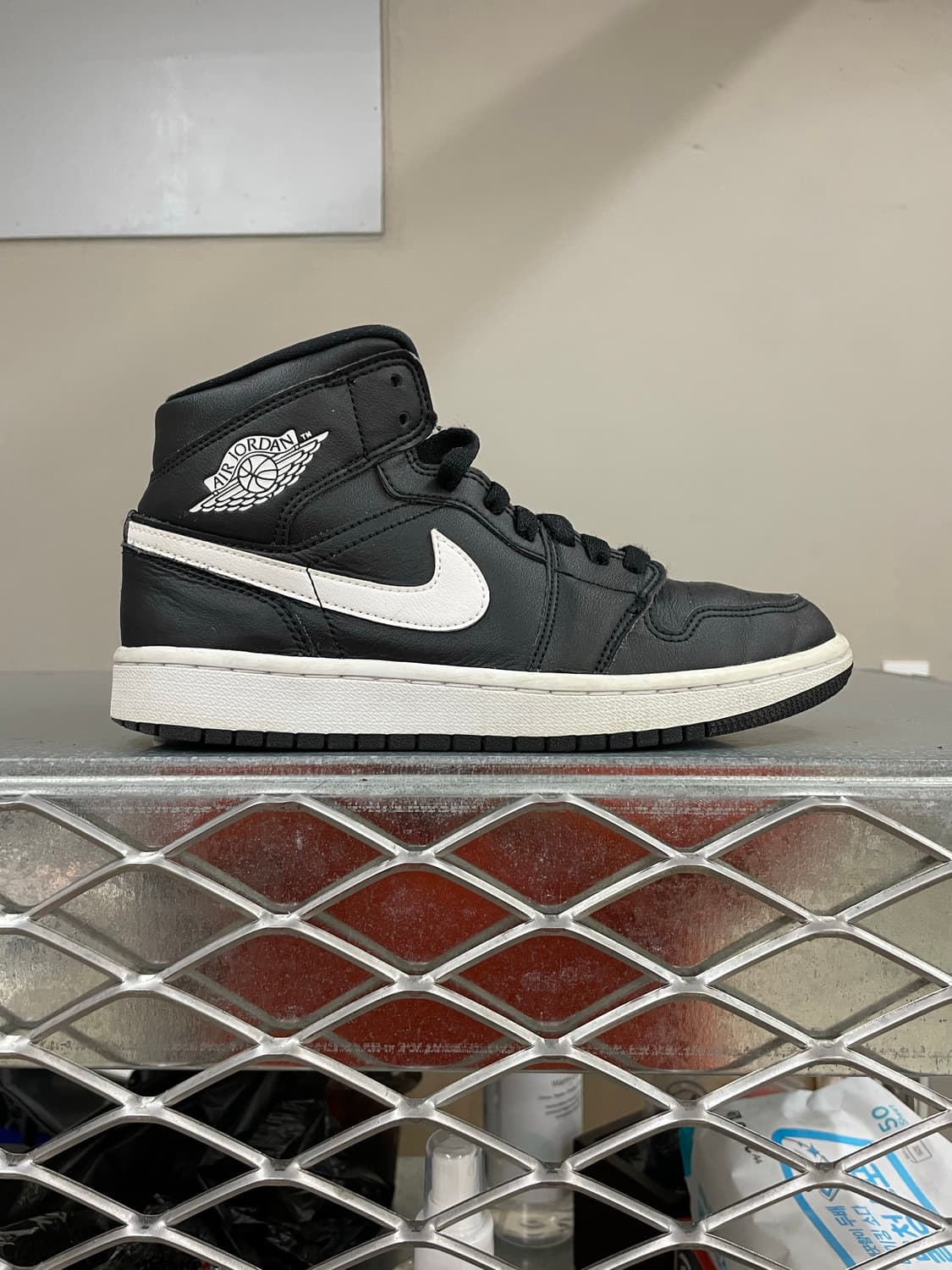 나이키 조던1 미드 블랙 화이트 245 상품이미지4