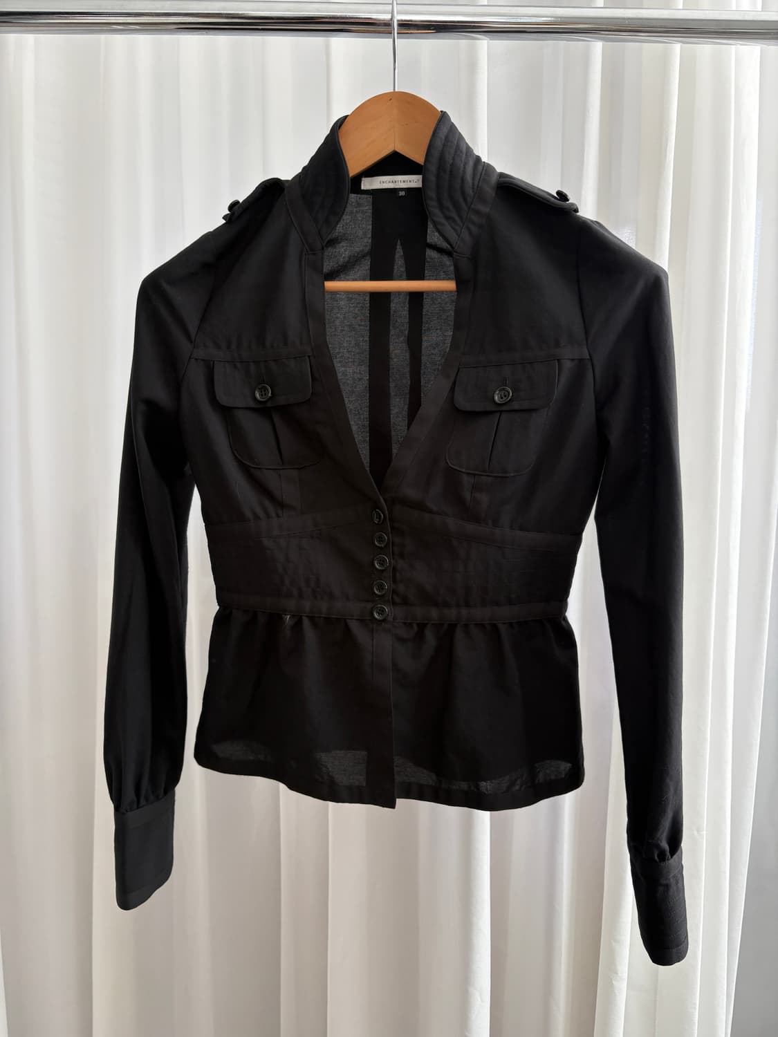 인챈트먼트 시어 셔츠 상품이미지2