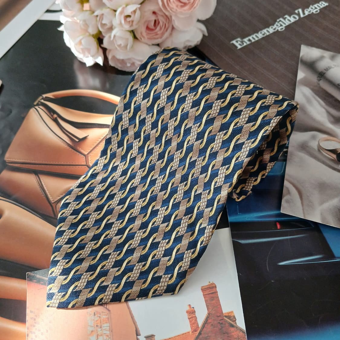 제냐 실크 네이비&골드 패턴 넥타이 9.7cm A+등급 A19174
 상품이미지2