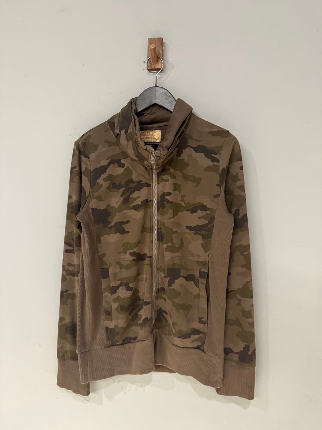 camo pattern high-neck 2-way zip-up 상품이미지5