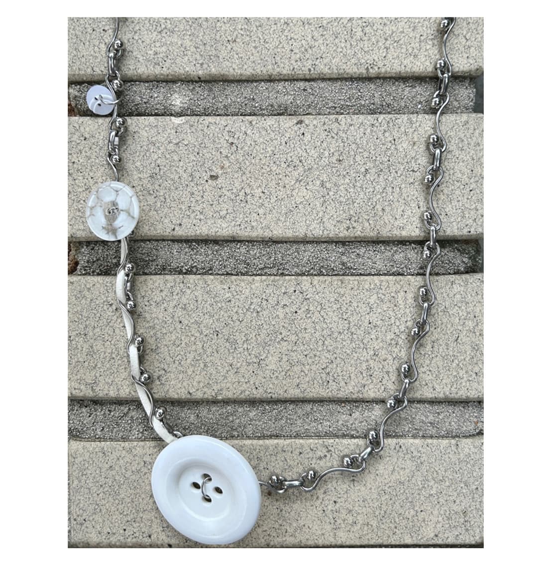 White button long necklace 상품이미지1