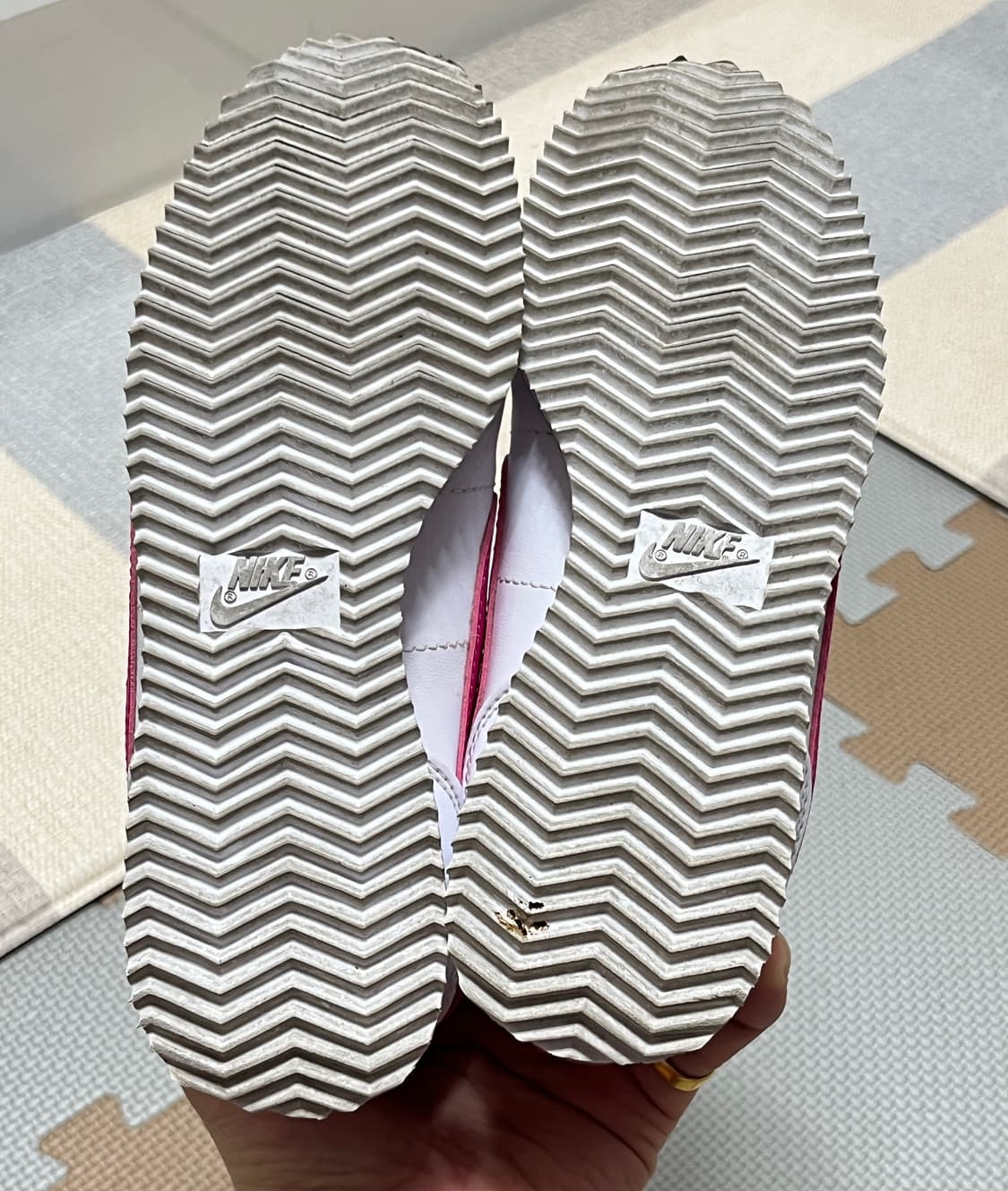 나이키 코르테즈72 핑크 신발 스니커즈 225 상품이미지5