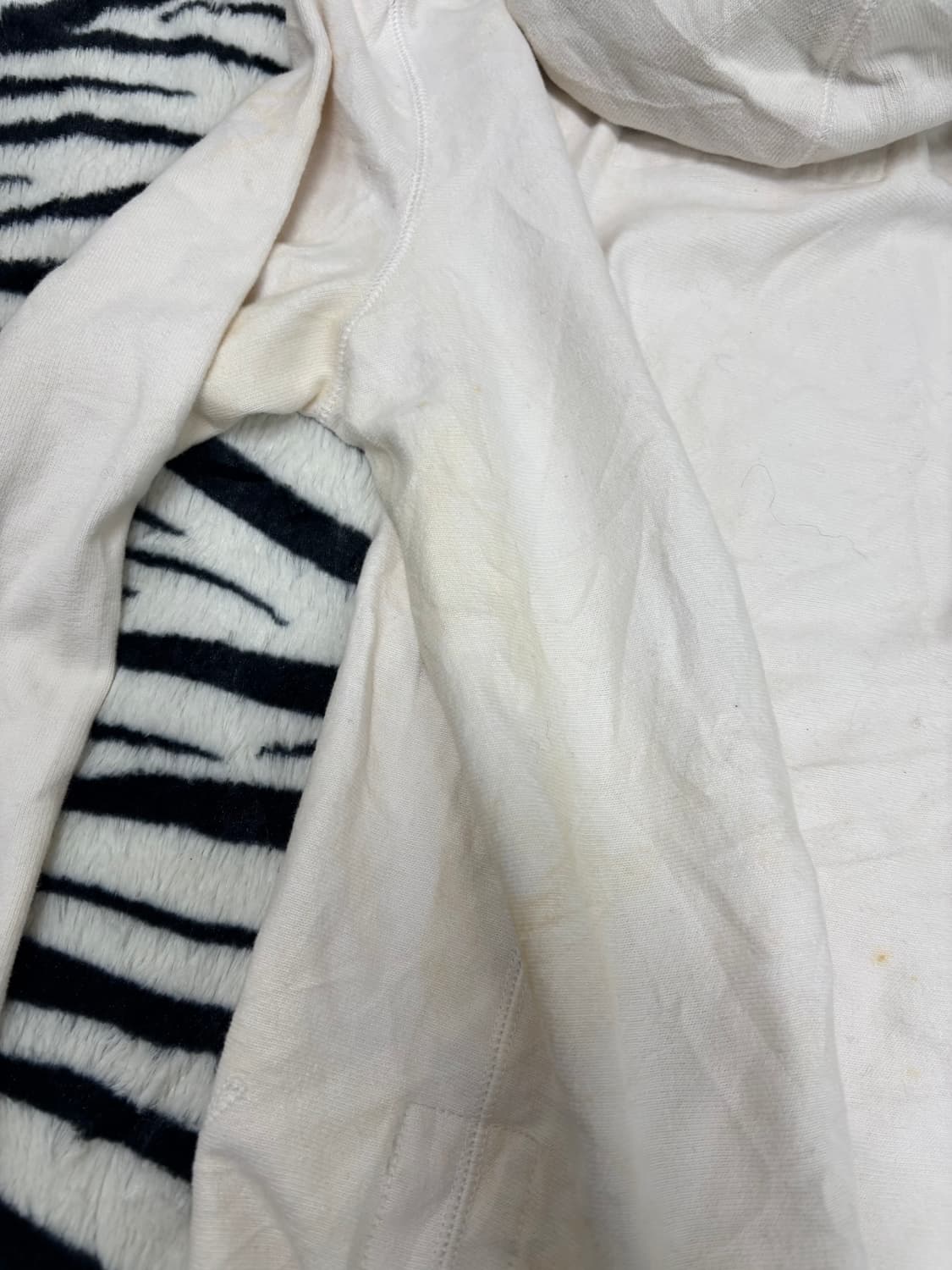 [Abercrombie&Fitch]Y2K Mood White Hoodie 상품이미지9