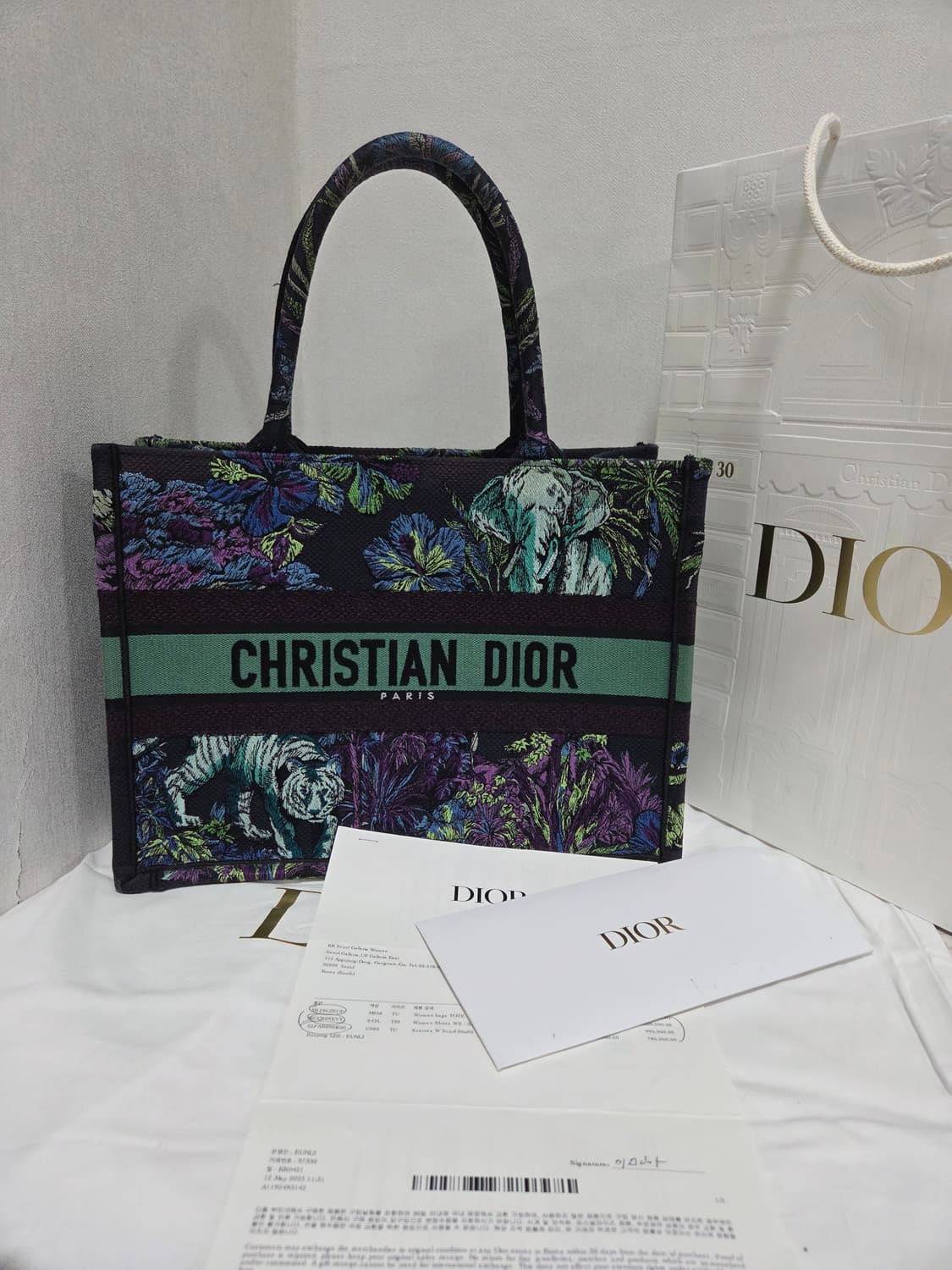 [새상품급] 디올 북 토트 백 뜨왈드주이 블루 멀티컬러 Medium 상품이미지1