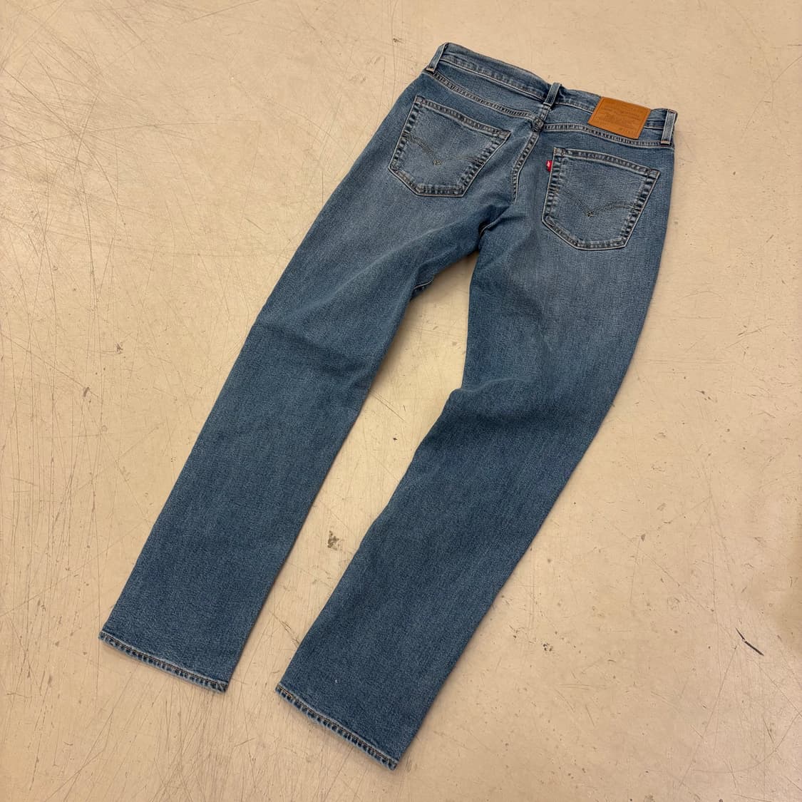 리바이스 511 프리미엄 워싱 데님 팬츠 상품이미지1