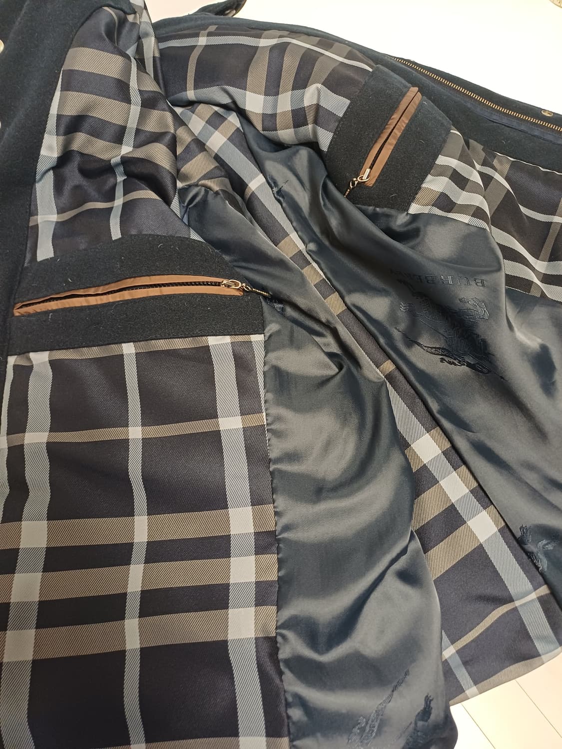 버버리(Burberry) 노바체크 안감 다이아몬드 퀼팅자켓 상품이미지7