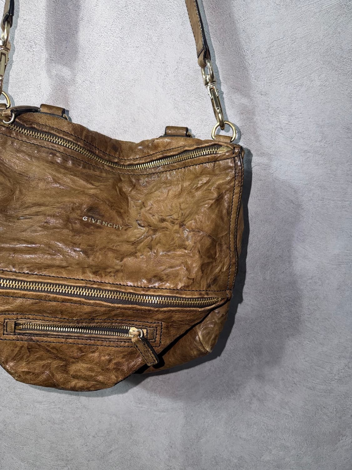 Givenchy Pandora Leather Shoulder Bag 상품이미지4