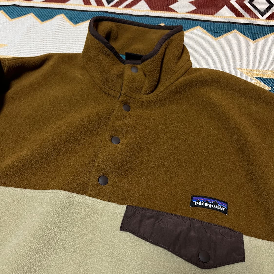 파타고니아 신칠라 투톤 컬러 스냅티 M 상품이미지3