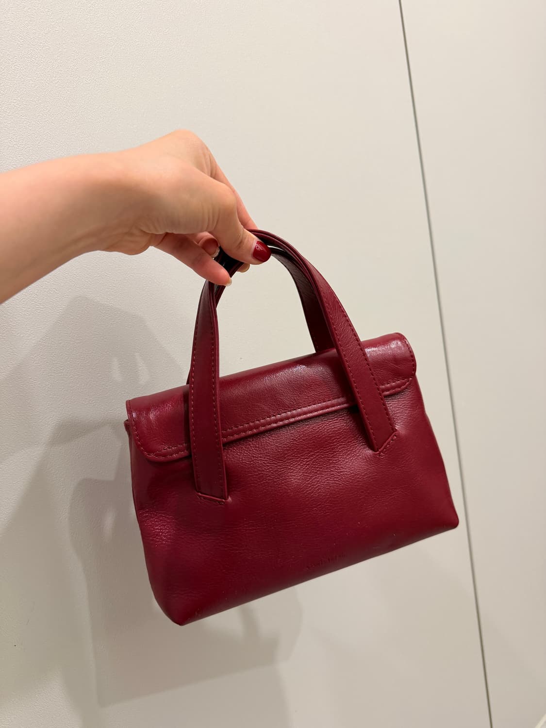 아포아 토트백 APOA Muse Mini Tote Bag 버건디 상품이미지3