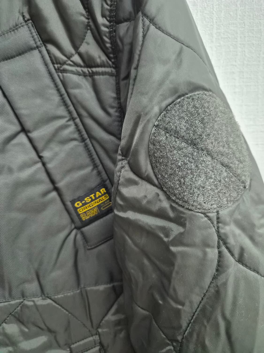 L) G-STAR RAW 지스타 퀼팅 봄버 점퍼 팝니다 상품이미지3