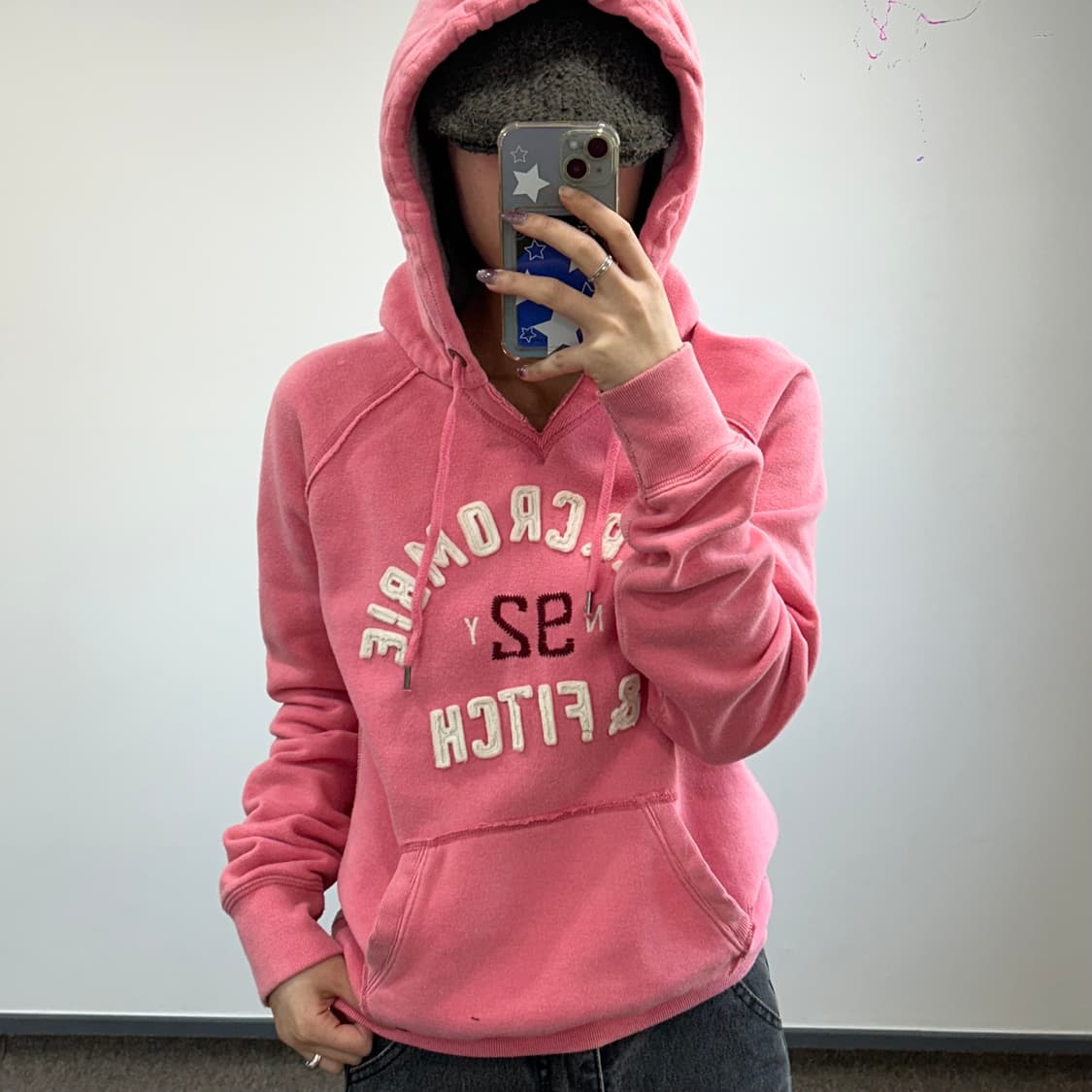 Abercrombie 아베크롬비 스펠아웃 로고 핑크 후드티 상품이미지2