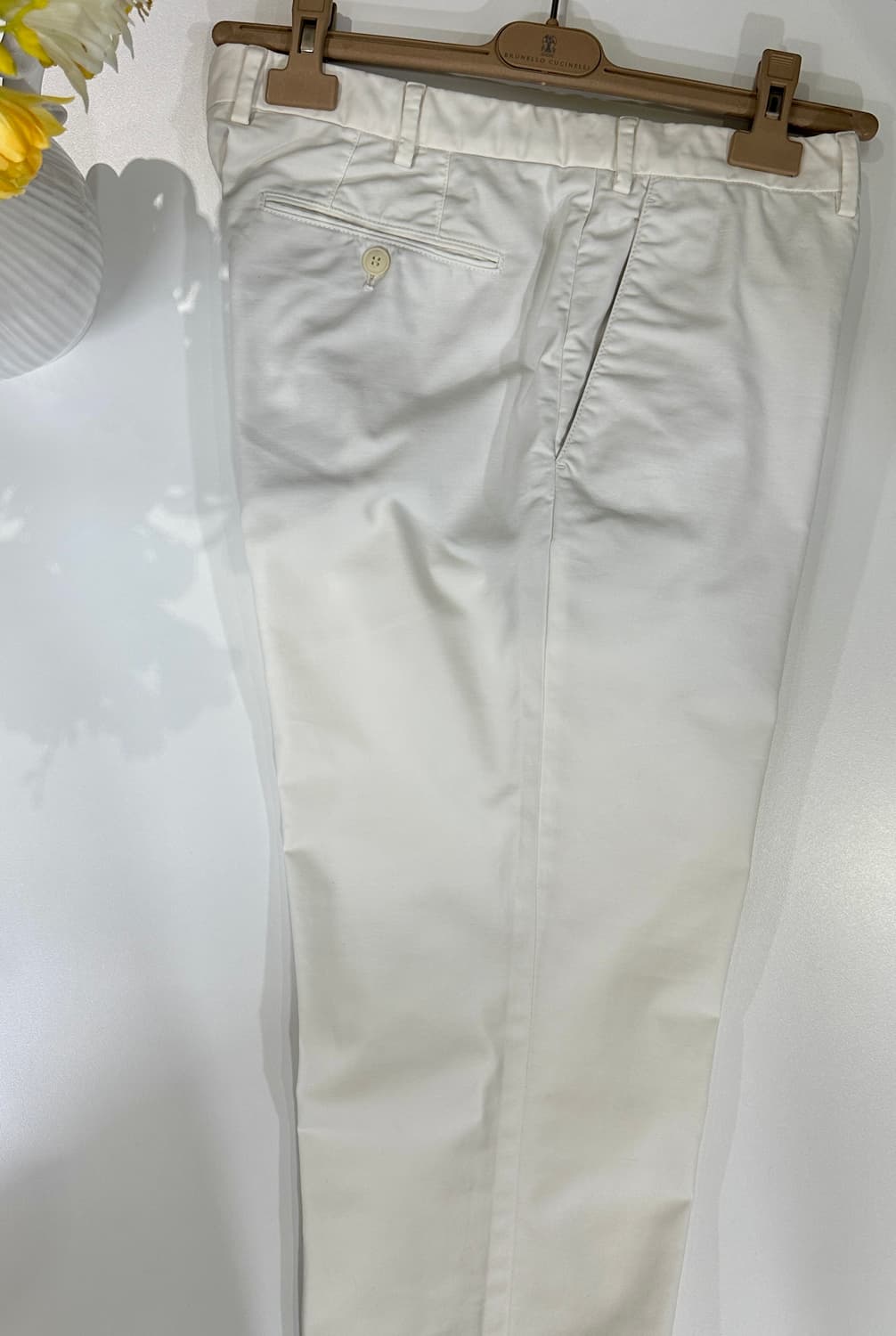 로로피아나 치노 화이트 코튼 엘라스틴 슬림핏 팬츠 상품이미지1