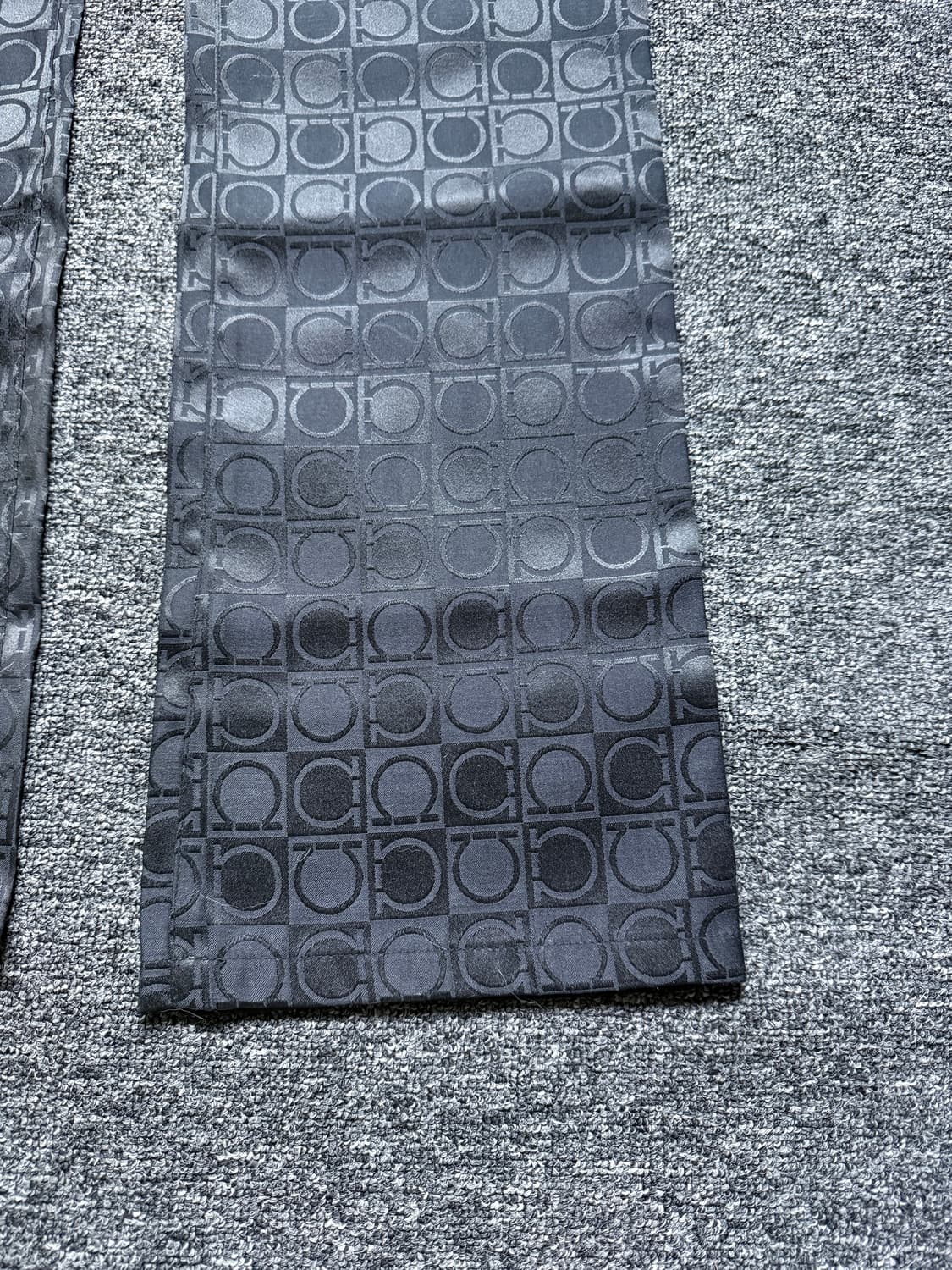 SALVATORE FERRAGAMO 모노그램 팬츠 상품이미지9