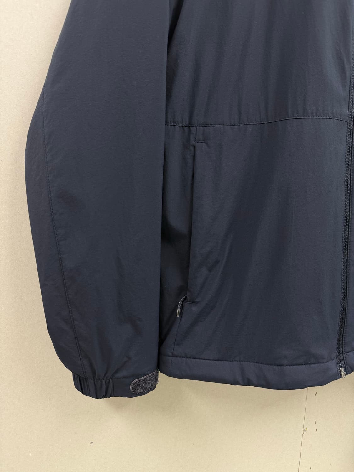 남성 95 M / 블랙야크 바람막이 점퍼 네이비 상품이미지4