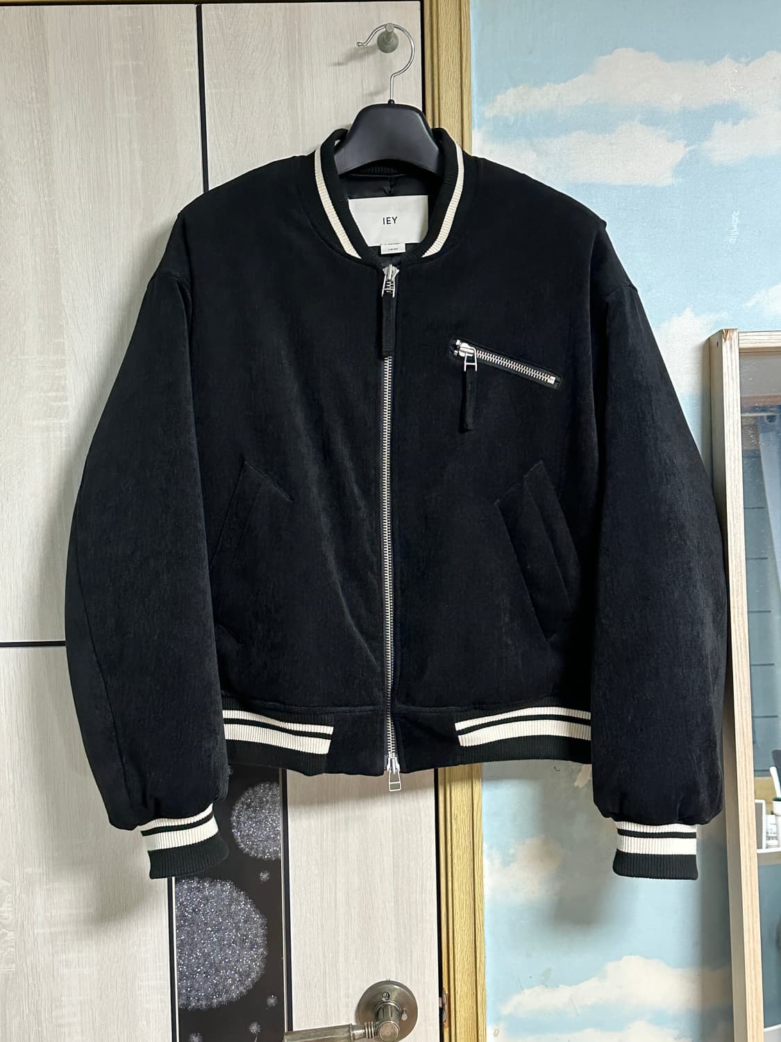 (L) 이에이 VELVET ZIP BOMBER JACKET Black 상품이미지2