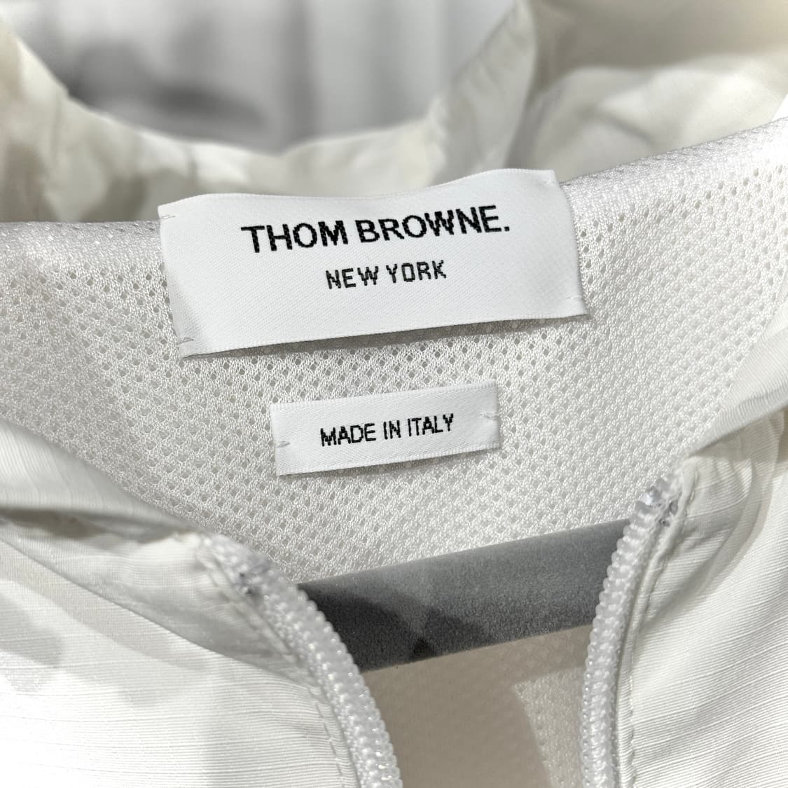 [정품] 톰브라운 립스탑 메쉬 사선완장 바람막이 3 상품이미지10