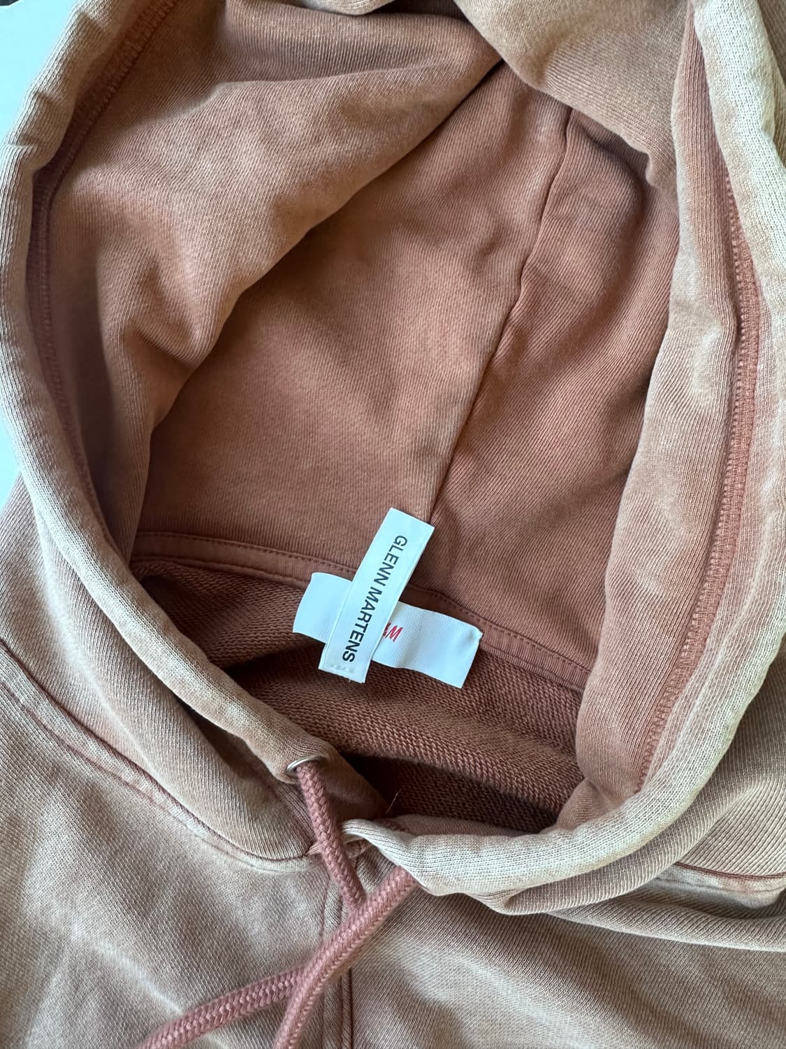 H&M 글렌마틴스 디자인 디테일 후디 핑크 상품이미지3