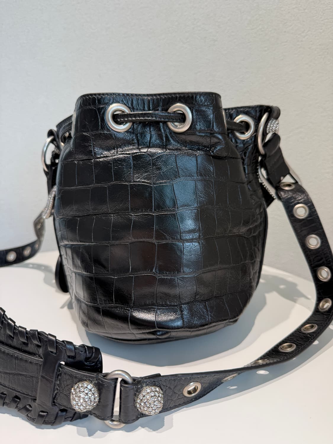 발렌시아가 르카골 버킷백 상품이미지4