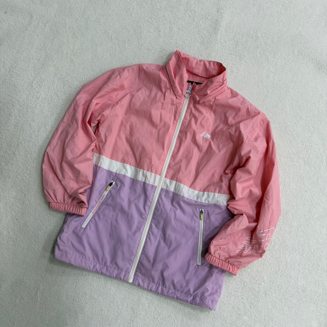 145 뉴발란스 키즈 배색 바람막이 0401T 상품이미지1