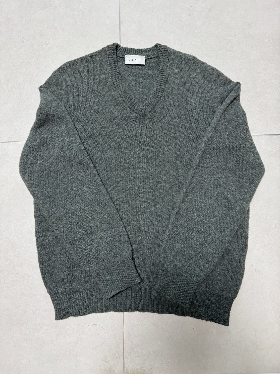 르메르 v neck 니트 스웨터 상품이미지1