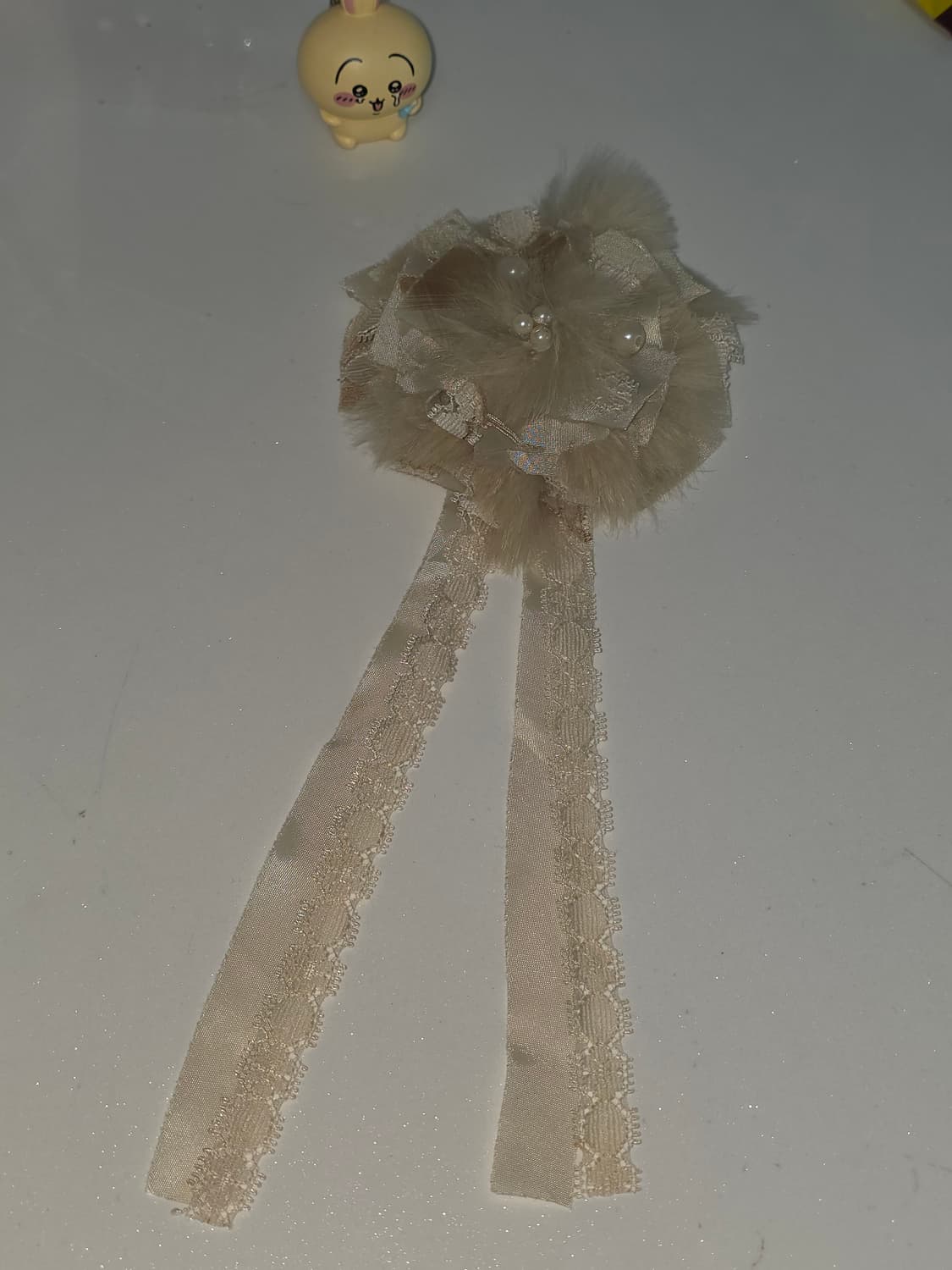 일본빈티지)밀크티라떼히메갸루 아이보리 퍼 진주레이스 폼폼 로맨틱체크브로치 상품이미지1