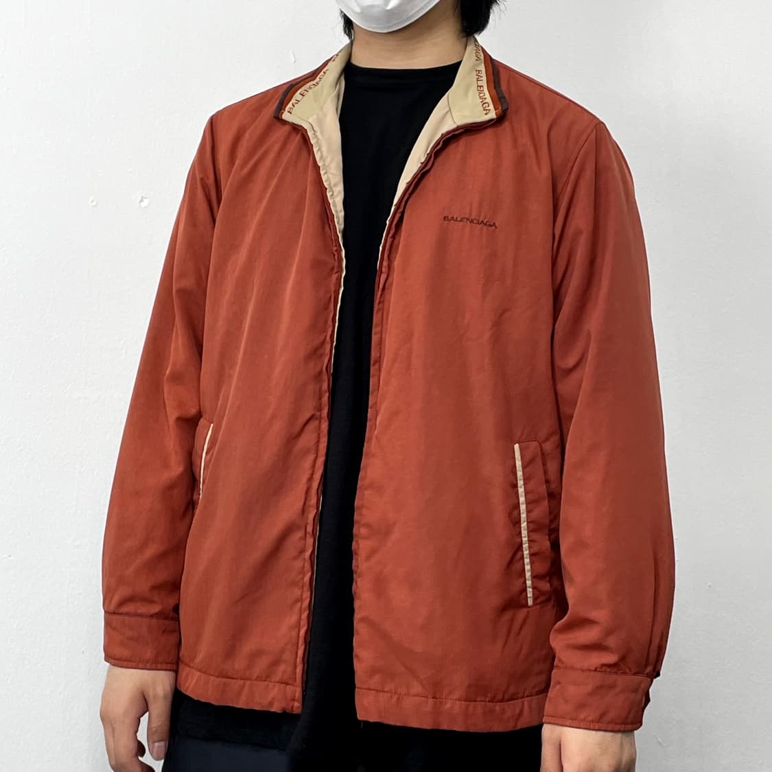 L(XL) 발렌시아가 넥로고 바람막이 자켓 상품이미지1