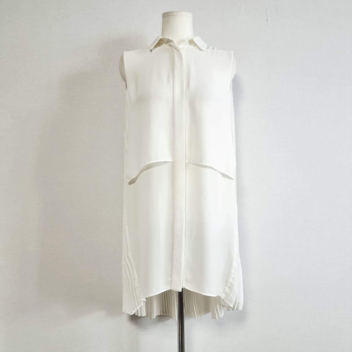 더아이잗컬렉션 셔츠원피스 롱셔츠 블라우스 백플리츠포인트 (55) 상태최상 상품이미지2