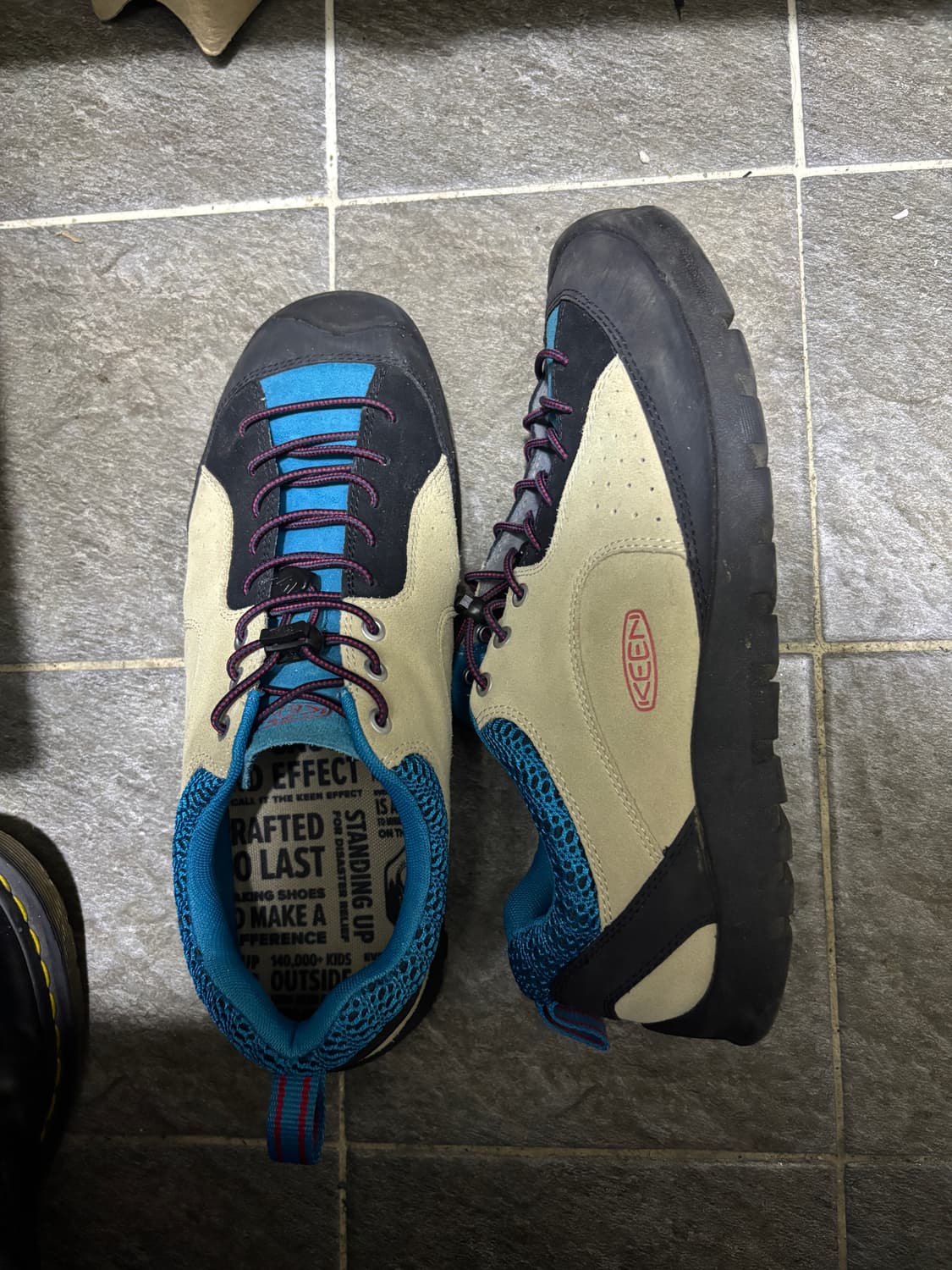 킨 제스퍼 락스 sp 스니커즈 베이지 상품이미지1