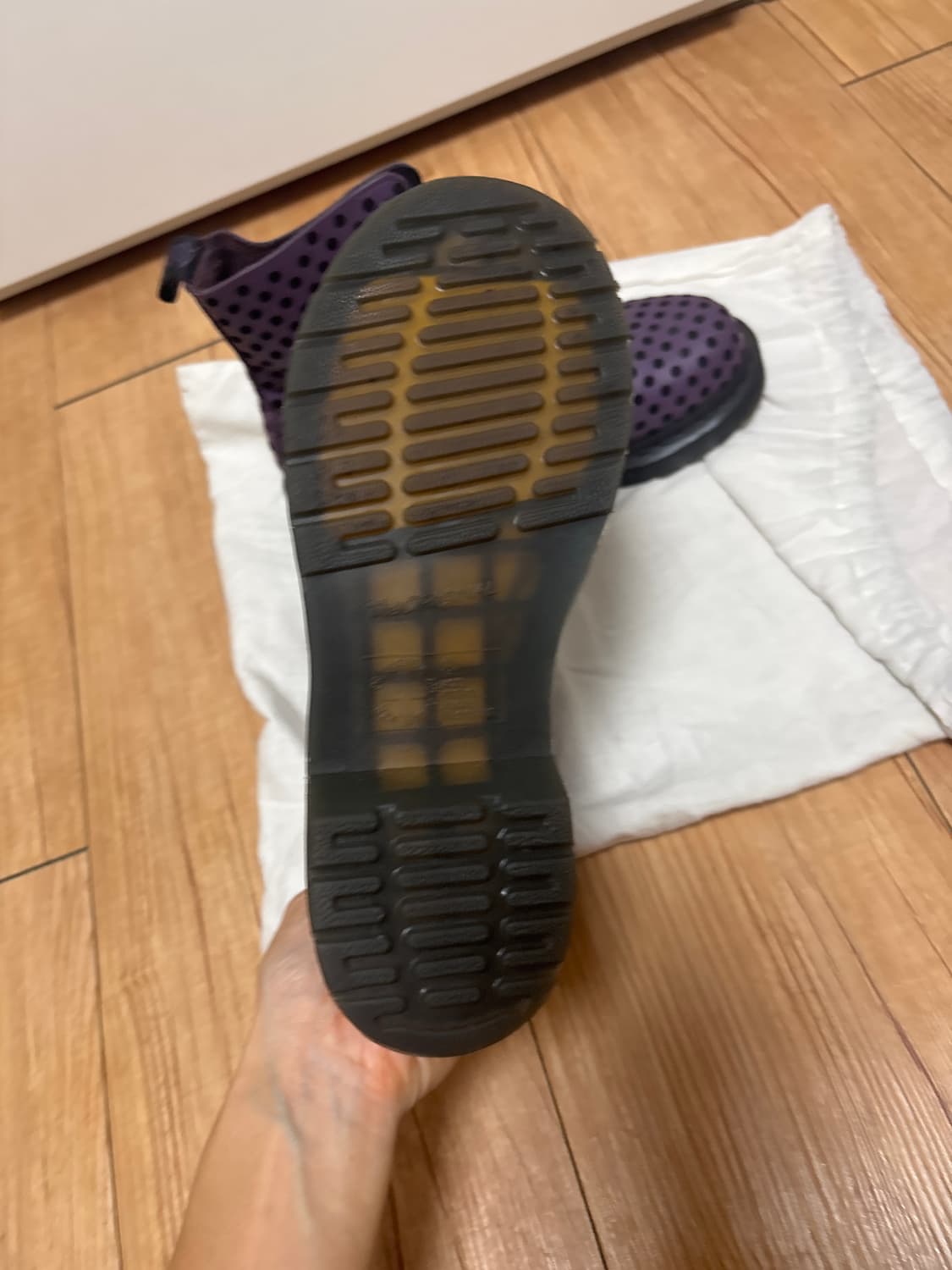 Dr.Martens 닥터마틴 8홀 땡땡이  상품이미지3