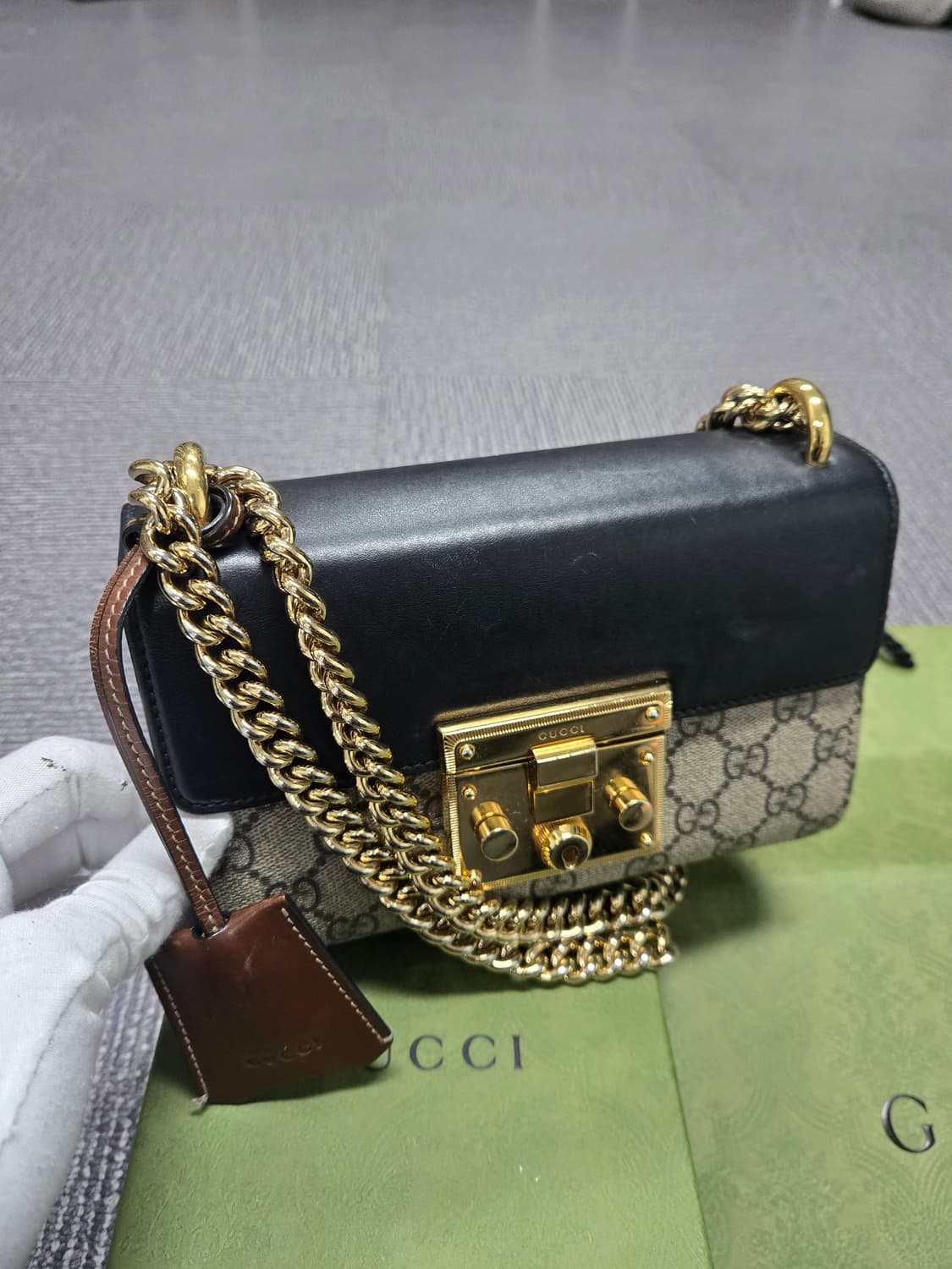 [특가][정품] 구찌 패드락 숄더백 상품이미지1