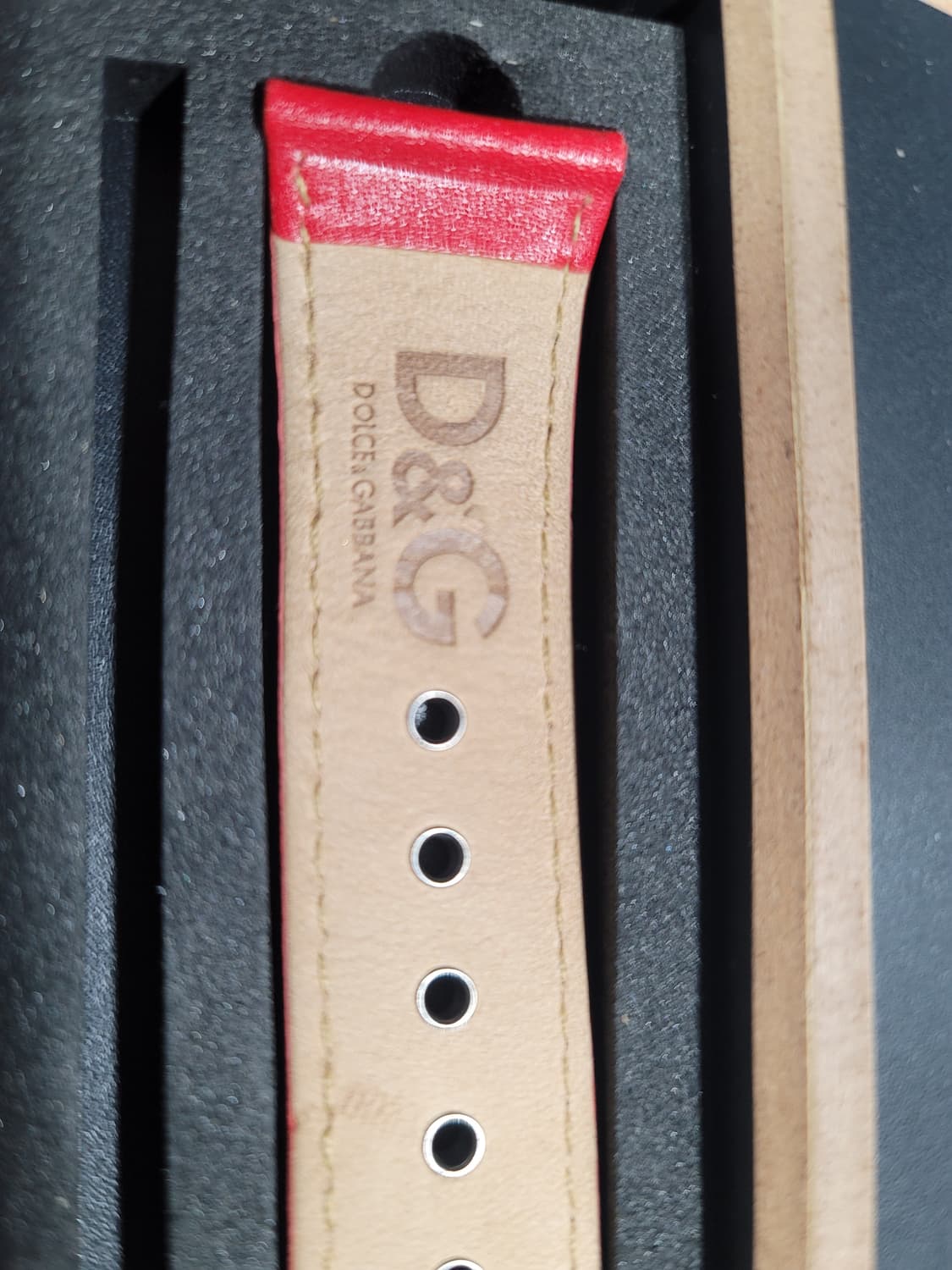 돌체앤가바나 소가죽 시계줄 스트랩 레드  상품이미지3