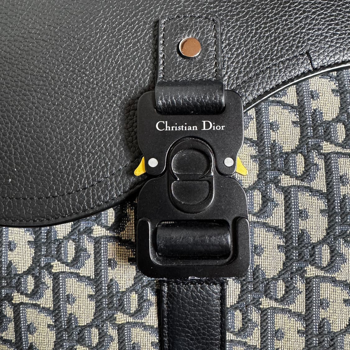 디올 오블리크 새들 A5 클러치 상품이미지3