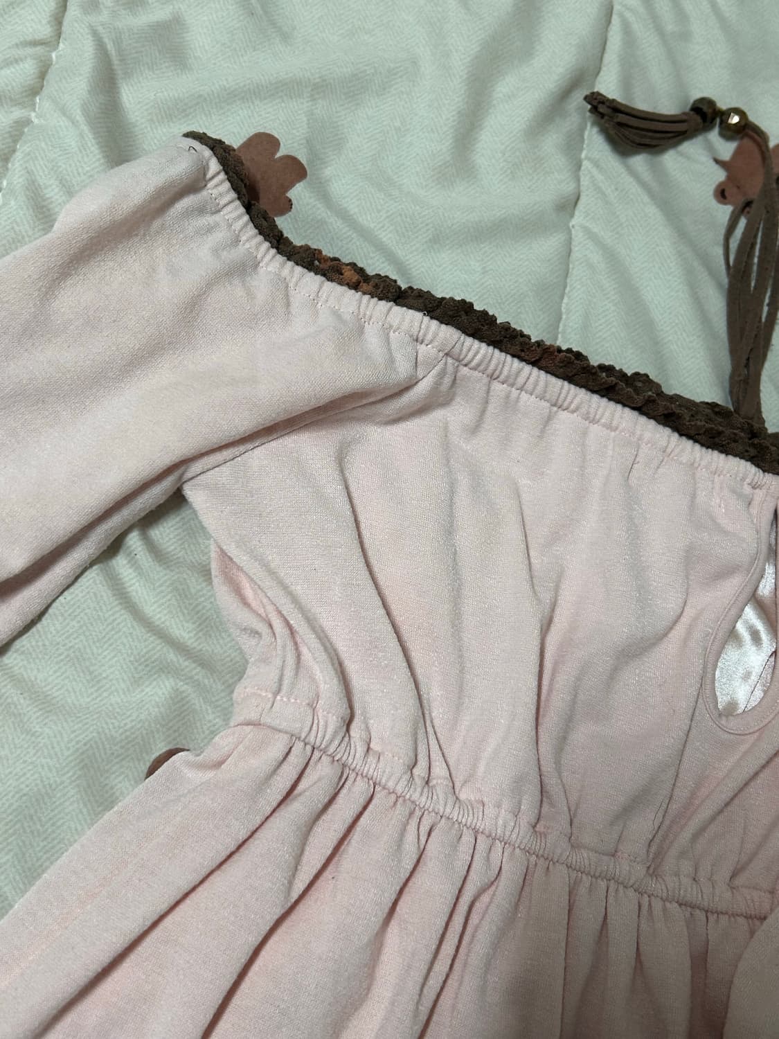 리즈리사 라떼갸루 초코핑크 오프숄더 원피스 상품이미지3